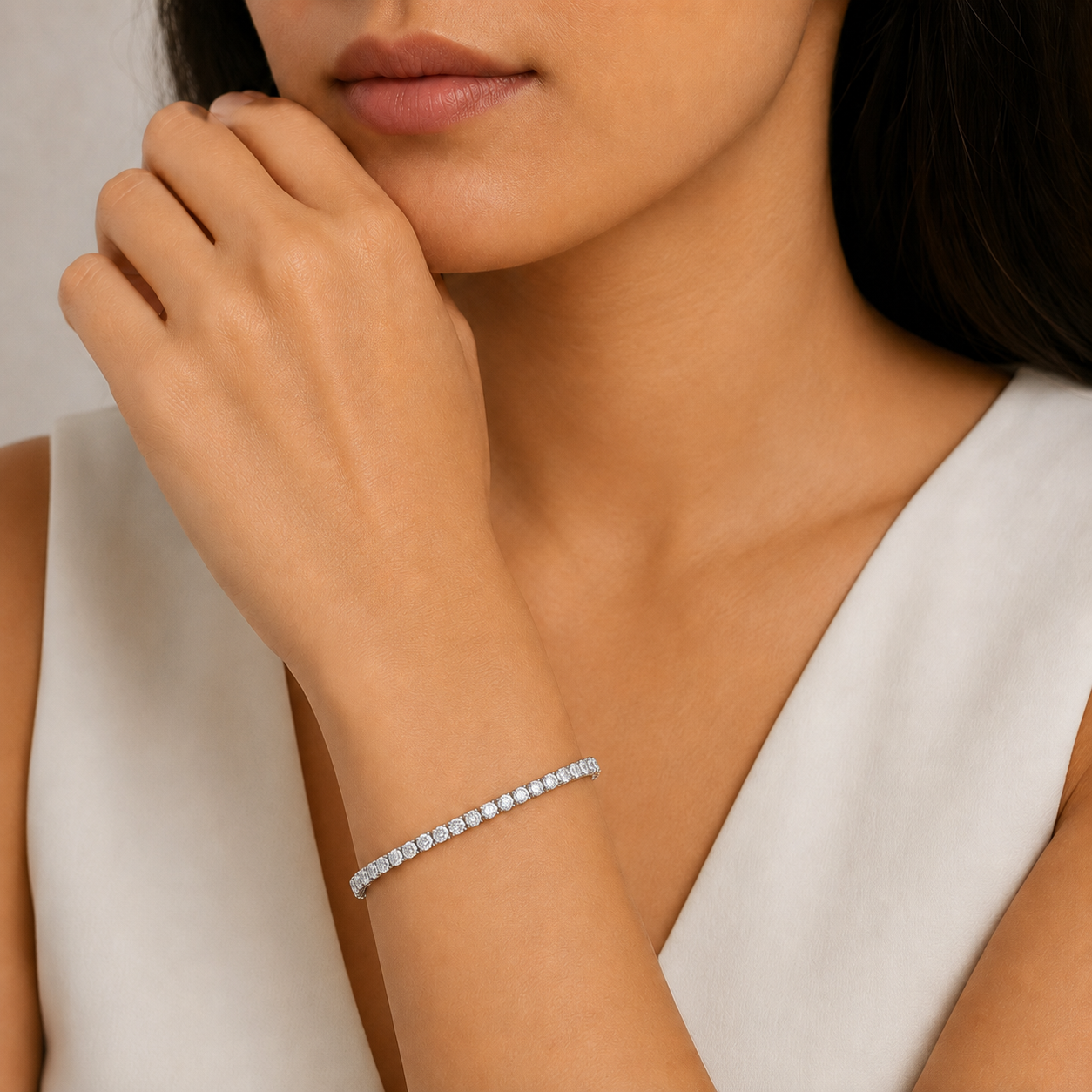 Classic Round Bracelet (0.2ct each)