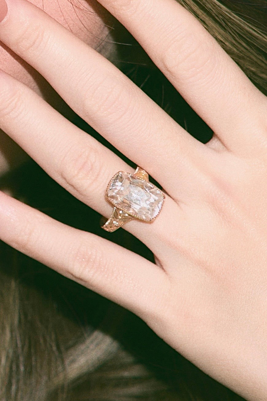 LOVE STORY RING IN YELLOW GOLD